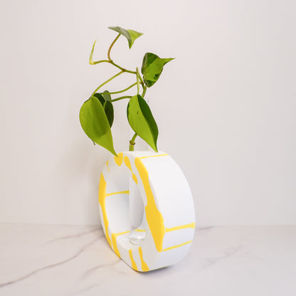 Asymmetrical Circle Propagation Vase