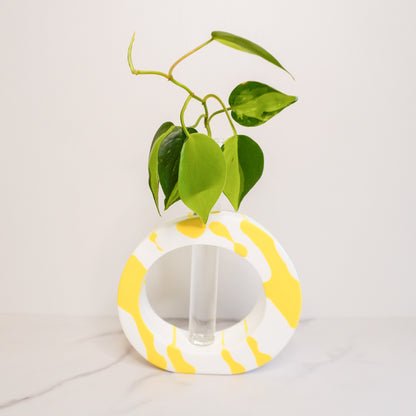 Asymmetrical Circle Propagation Vase